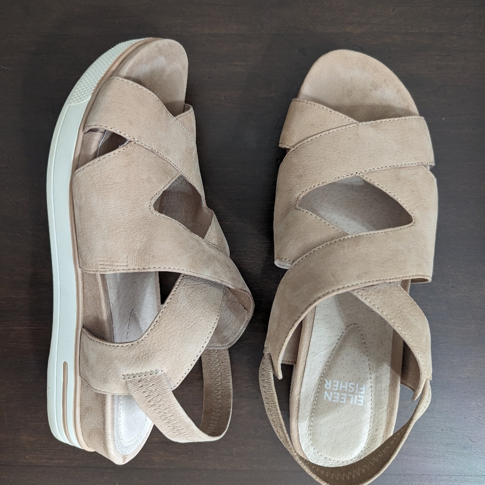 Eileen Fisher tan low sandals. Size 8